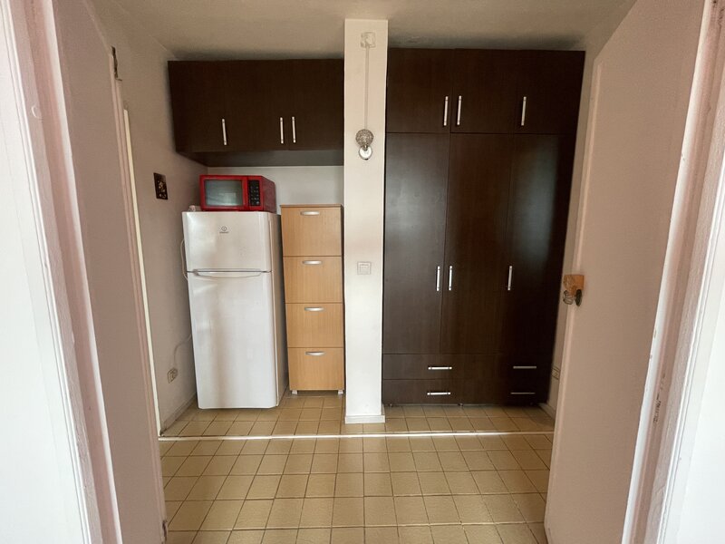 Titan, Piata Minis, 6 min / 450m de metrou si parc